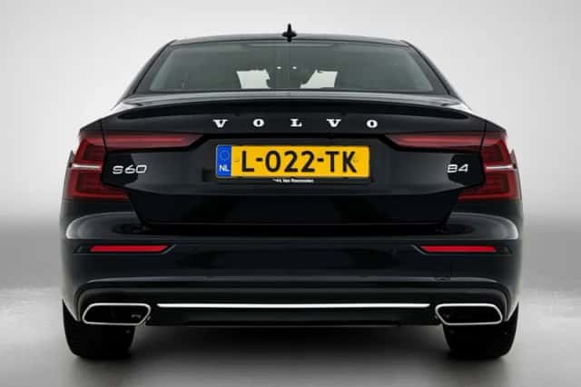 Volvo S60 (2021) thumbnail 3