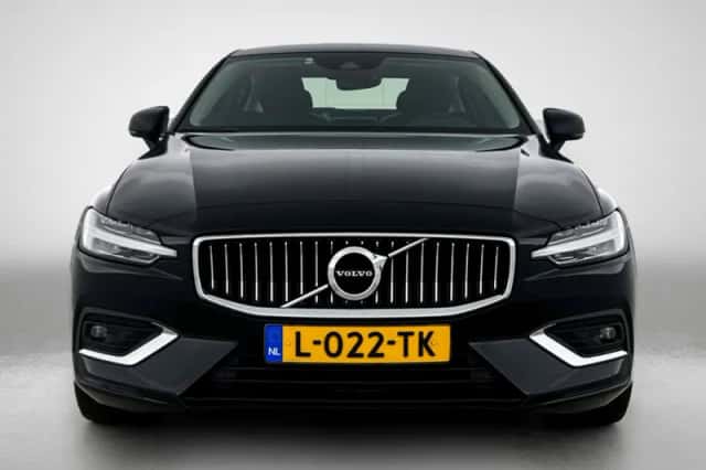 Volvo S60 (2021) thumbnail 5