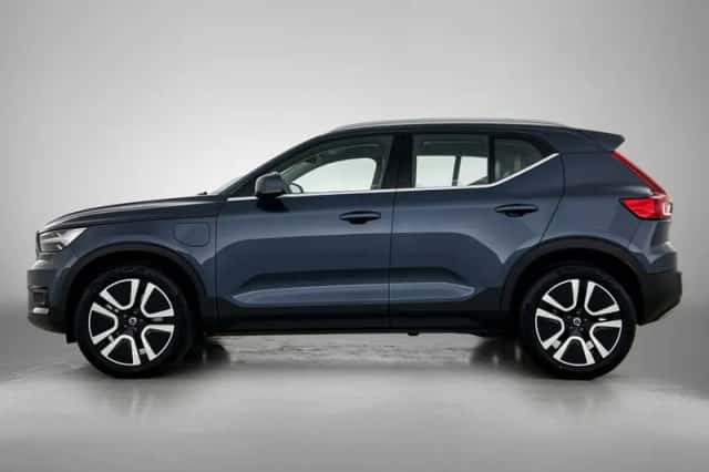 Volvo XC40 (2022) thumbnail 2