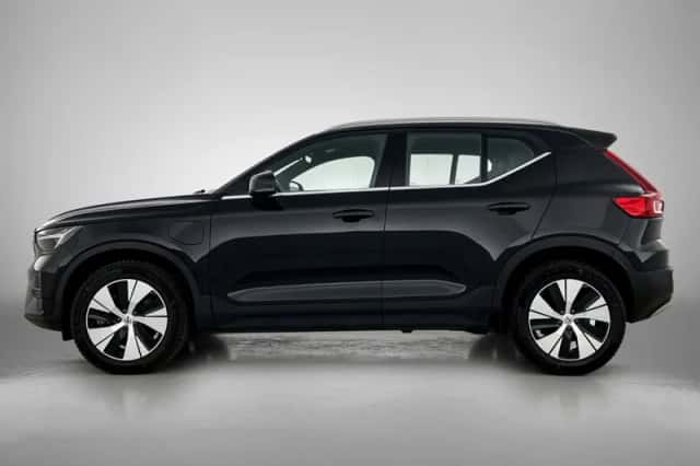 Volvo XC40 (2022) thumbnail 2