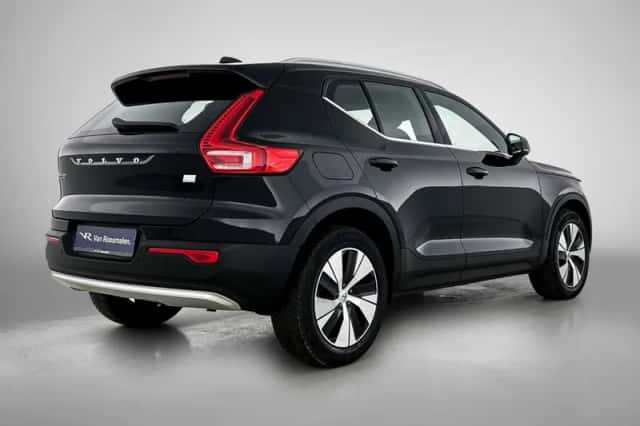 Volvo XC40 (2022) thumbnail 4