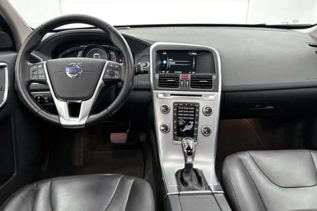 Volvo XC60 (2017) thumbnail 6