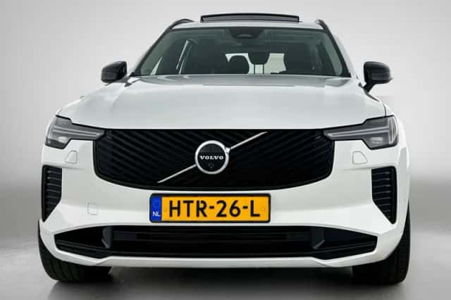 Volvo XC90 (2025) thumbnail 6