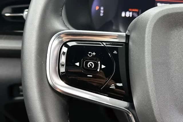 Polestar 2 (2023) thumbnail 6