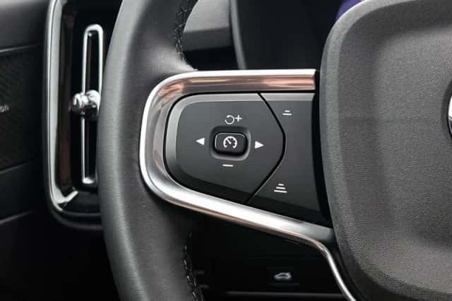 Volvo C40 (2024) thumbnail 6
