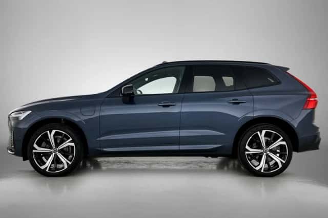 Volvo XC60 (2024) thumbnail 2