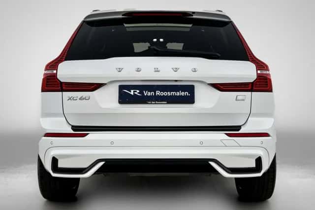 Volvo XC60 (2024) thumbnail 3