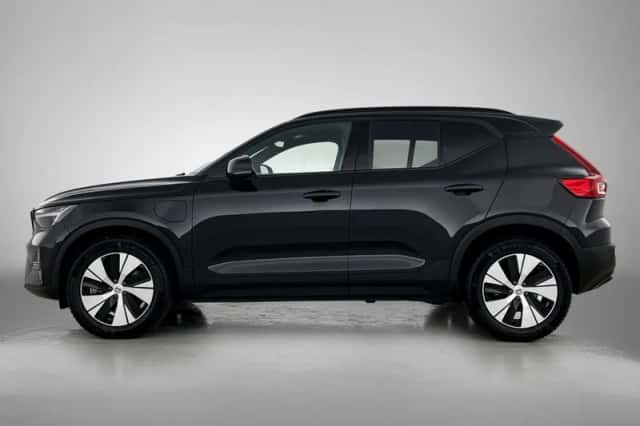 Volvo XC40 (2022) thumbnail 2
