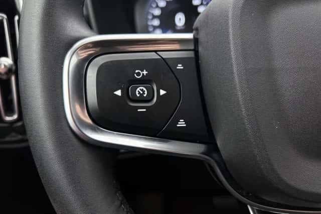 Volvo XC40 (2022) thumbnail 6