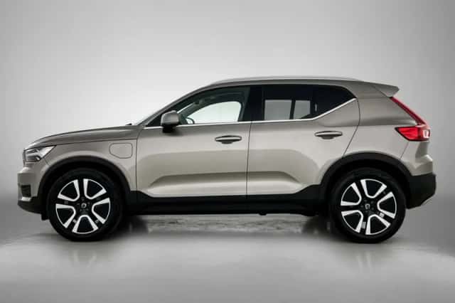 Volvo XC40 (2022) thumbnail 2