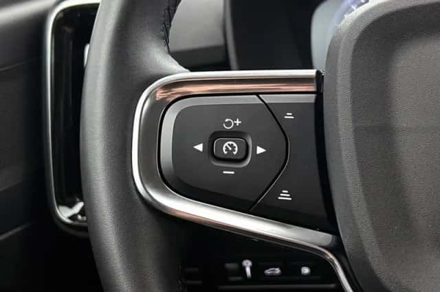 Volvo XC40 (2022) thumbnail 6