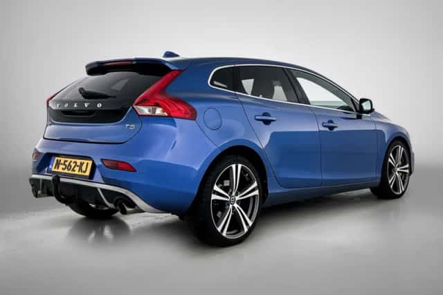 Volvo V40 (2017) thumbnail 3
