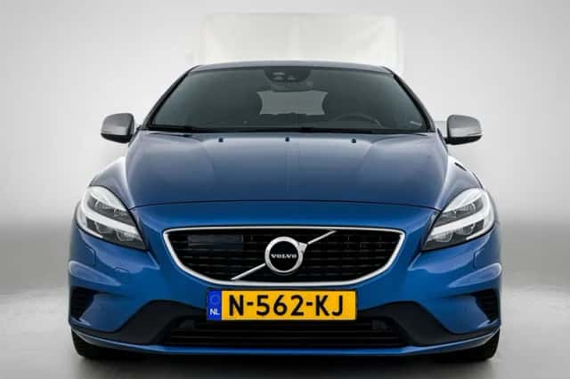 Volvo V40 (2017) thumbnail 4