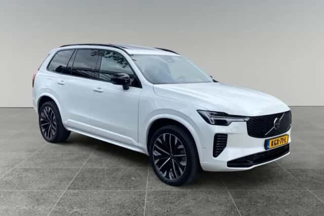Volvo XC90 (2025) thumbnail 2