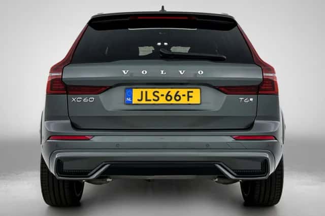 Volvo XC60 (2025) thumbnail 3