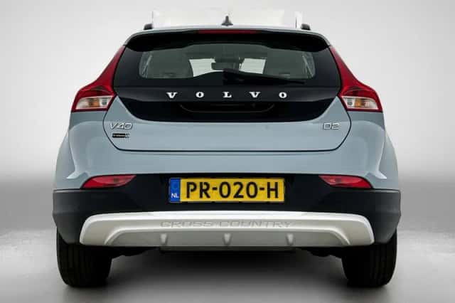 Volvo V40 (2017) thumbnail 3