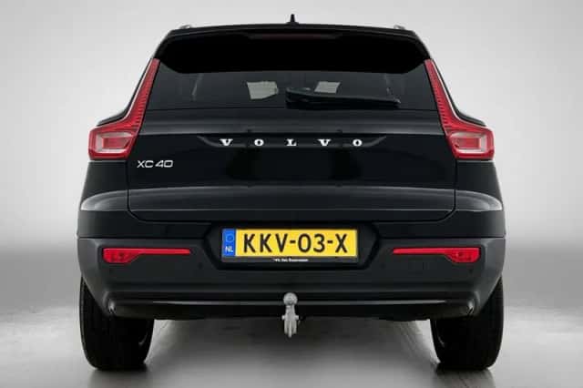 Volvo XC40 (2022) thumbnail 4