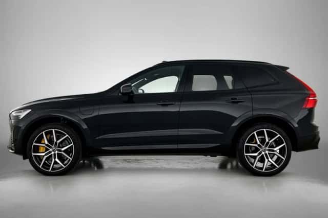 Volvo XC60 (2023) thumbnail 2