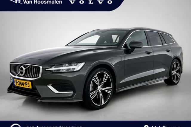 Volvo V60 (2022) thumbnail 1