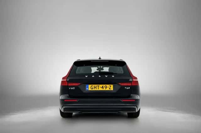 Volvo V60 (2024) thumbnail 3