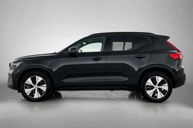Volvo XC40 (2022) thumbnail 2