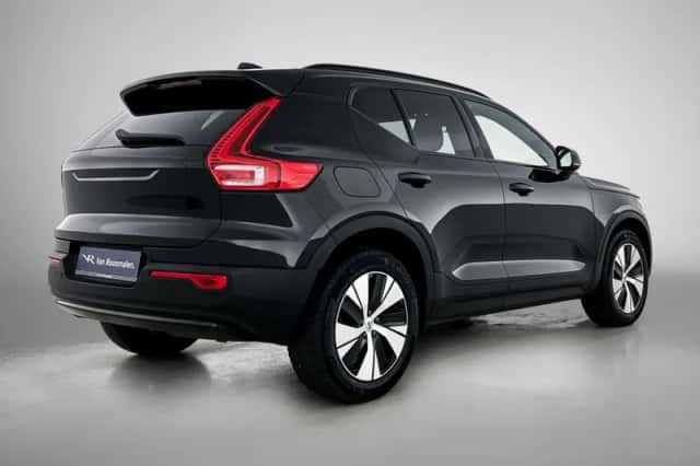 Volvo XC40 (2022) thumbnail 4