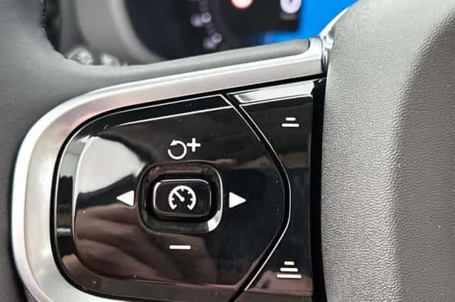 Volvo XC60 (2025) thumbnail 6
