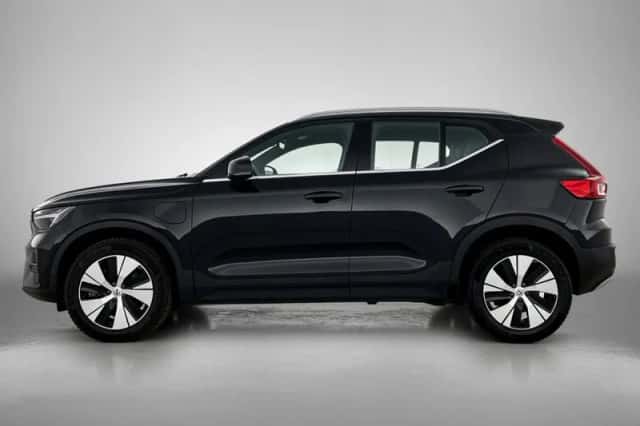 Volvo XC40 (2022) thumbnail 2