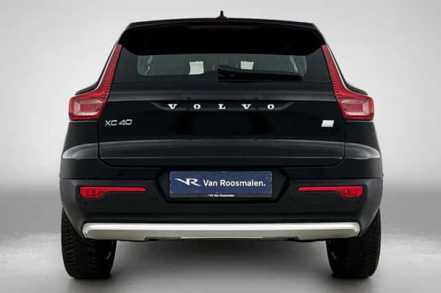 Volvo XC40 (2022) thumbnail 3