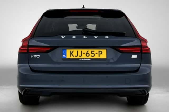 Volvo V90 (2023) thumbnail 3