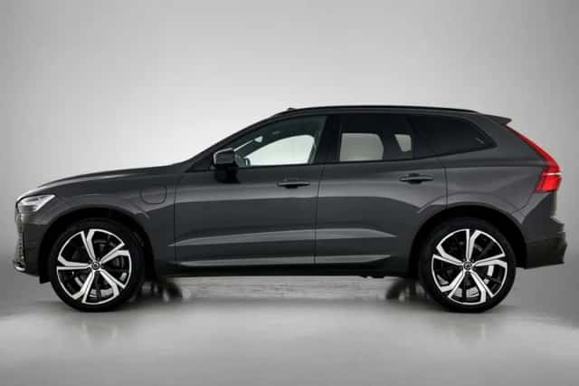 Volvo XC60 (2023) thumbnail 2
