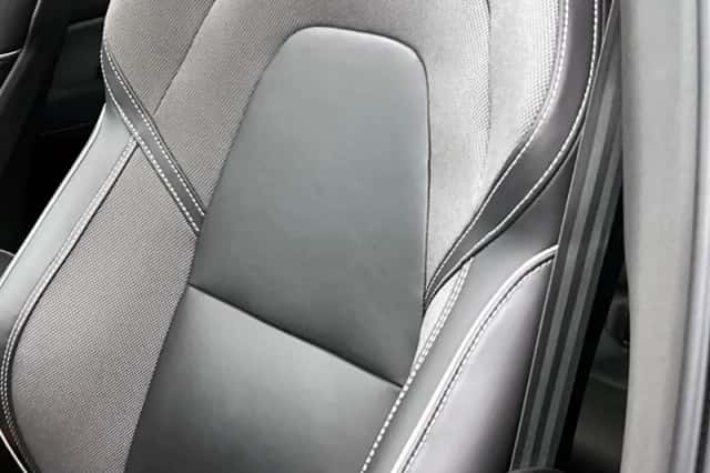 Volvo XC60 (2023) thumbnail 5