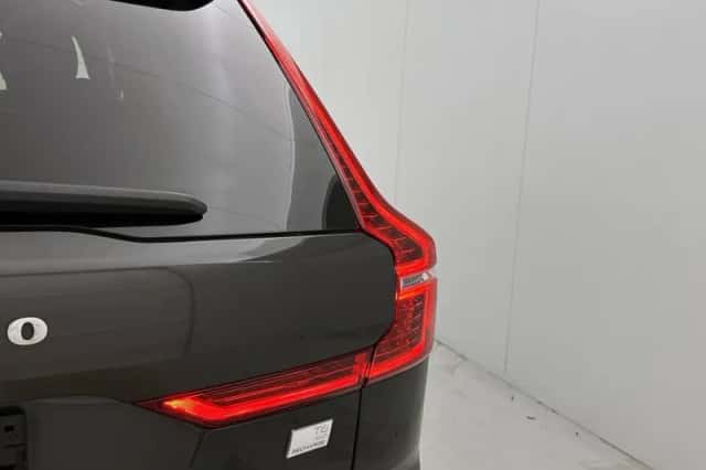 Volvo XC60 (2023) thumbnail 6