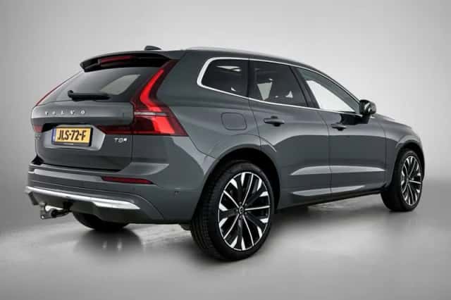 Volvo XC60 (2025) thumbnail 4