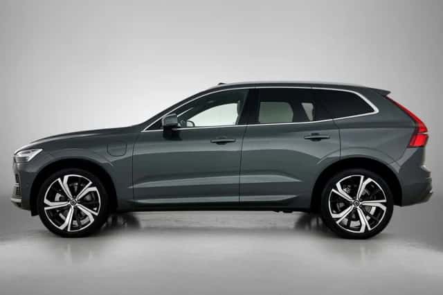 Volvo XC60 (2025) thumbnail 2