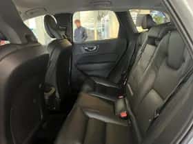 Volvo XC60 (2019) thumbnail 17