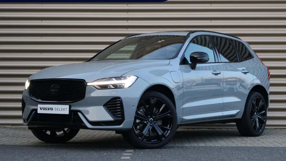 Volvo XC60 (2025) — foto 1