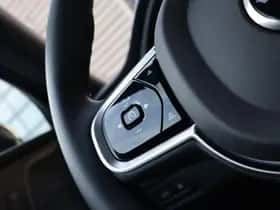 Volvo XC60 (2025) thumbnail 38