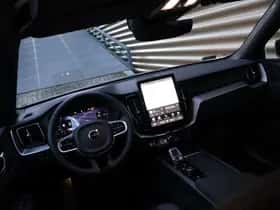 Volvo XC60 (2025) thumbnail 8