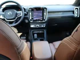Volvo EX40 (2025) thumbnail 17