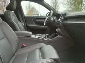 Volvo EX40 (2025) thumbnail 25