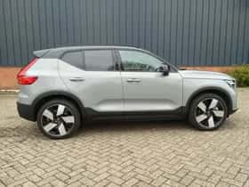 Volvo EX40 (2025) thumbnail 4