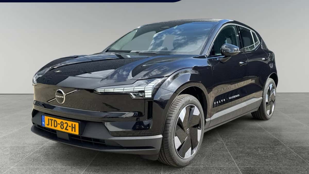 Volvo EX30 (2026) — foto 1