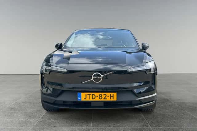 Volvo EX30 (2026) thumbnail 5