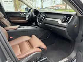 Volvo XC60 (2018) thumbnail 12