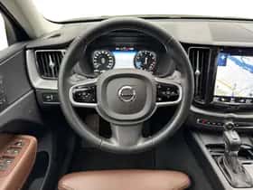 Volvo XC60 (2018) thumbnail 7