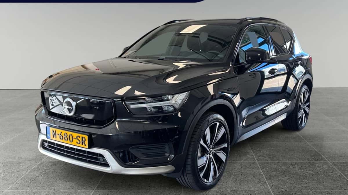 Volvo XC40 (2021) — foto 1