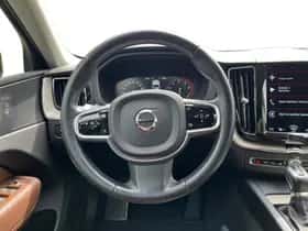 Volvo XC60 (2019) thumbnail 13