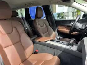 Volvo XC60 (2019) thumbnail 19