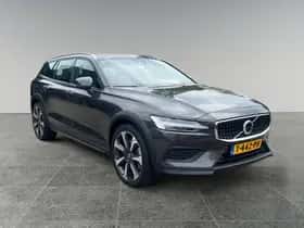 Volvo V60 (2023) thumbnail 2